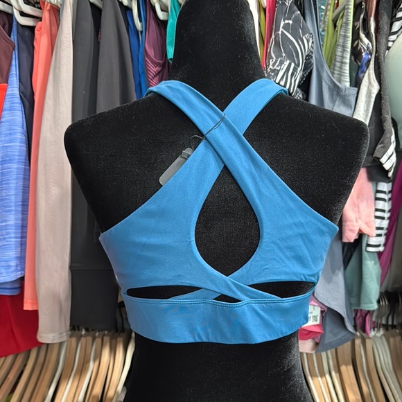 Fabletics Racerback Sports Bra - Picture 3 of 5